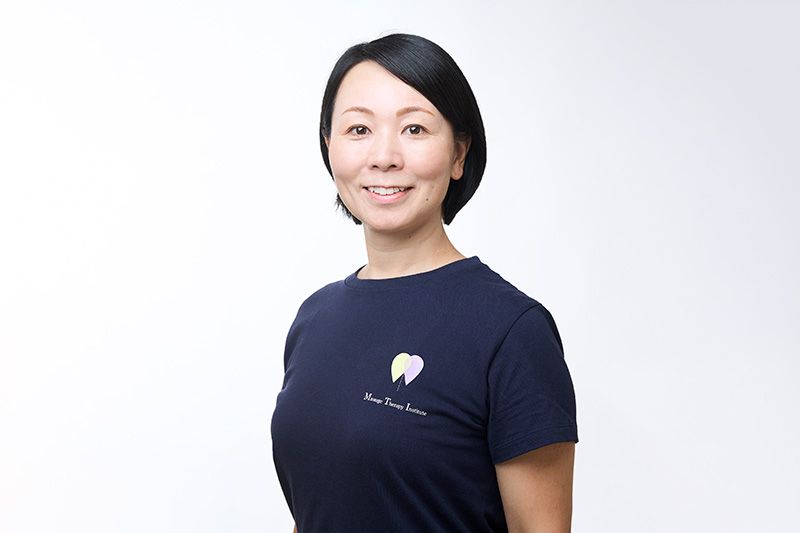 三股 麻依子